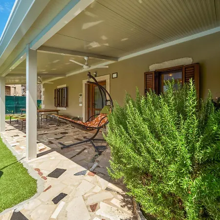 בית נופש Mala Petra By Interhome אומאג